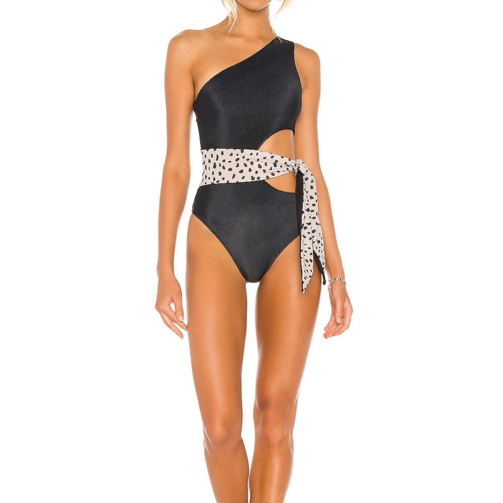 Beach riot Carlie one piece in Taupe spot